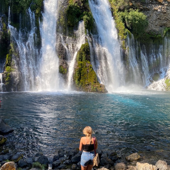 HELLO! I’m Morgan :) - Picture 1 of 6